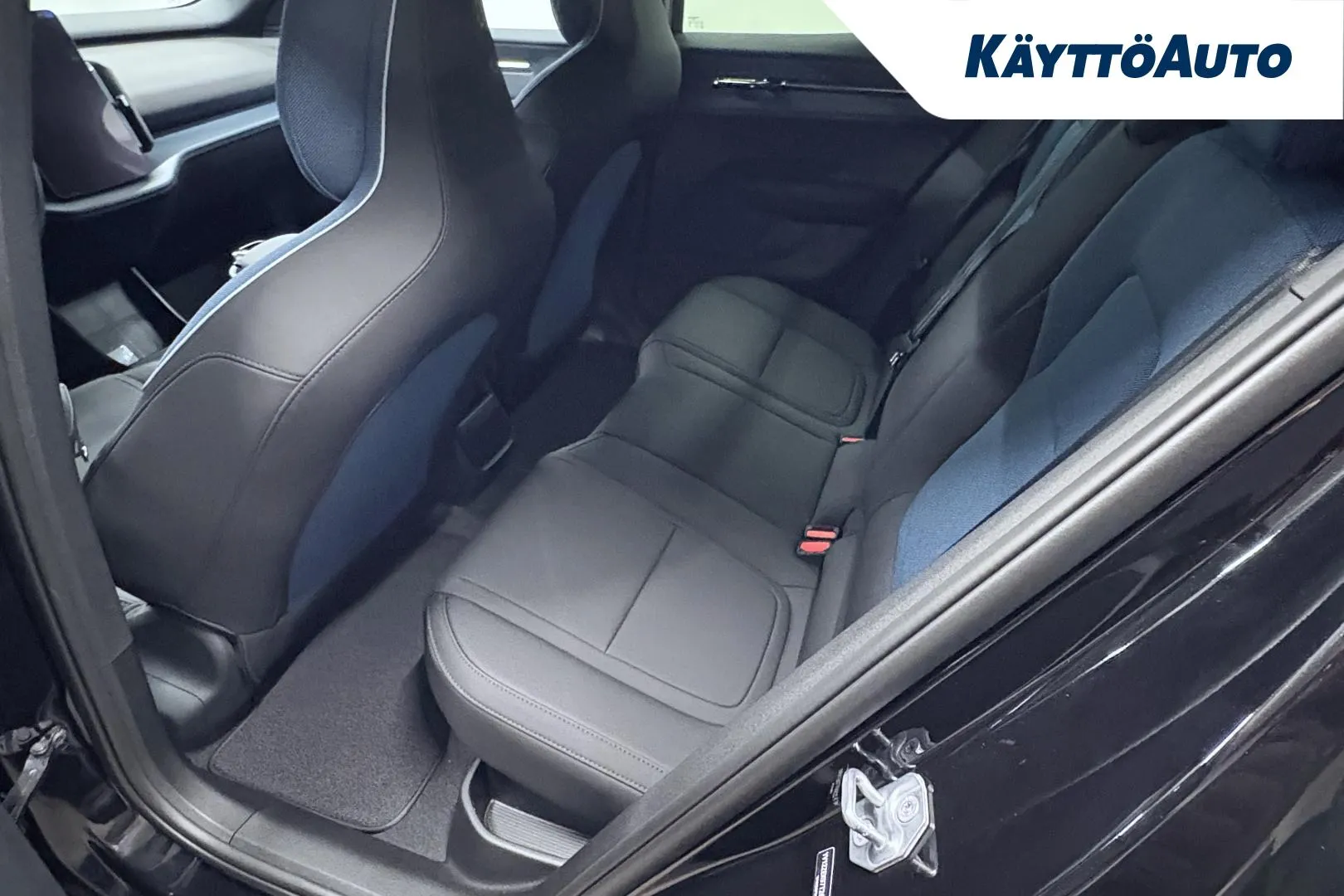 Volvo EX30 JOL-296 carousel image