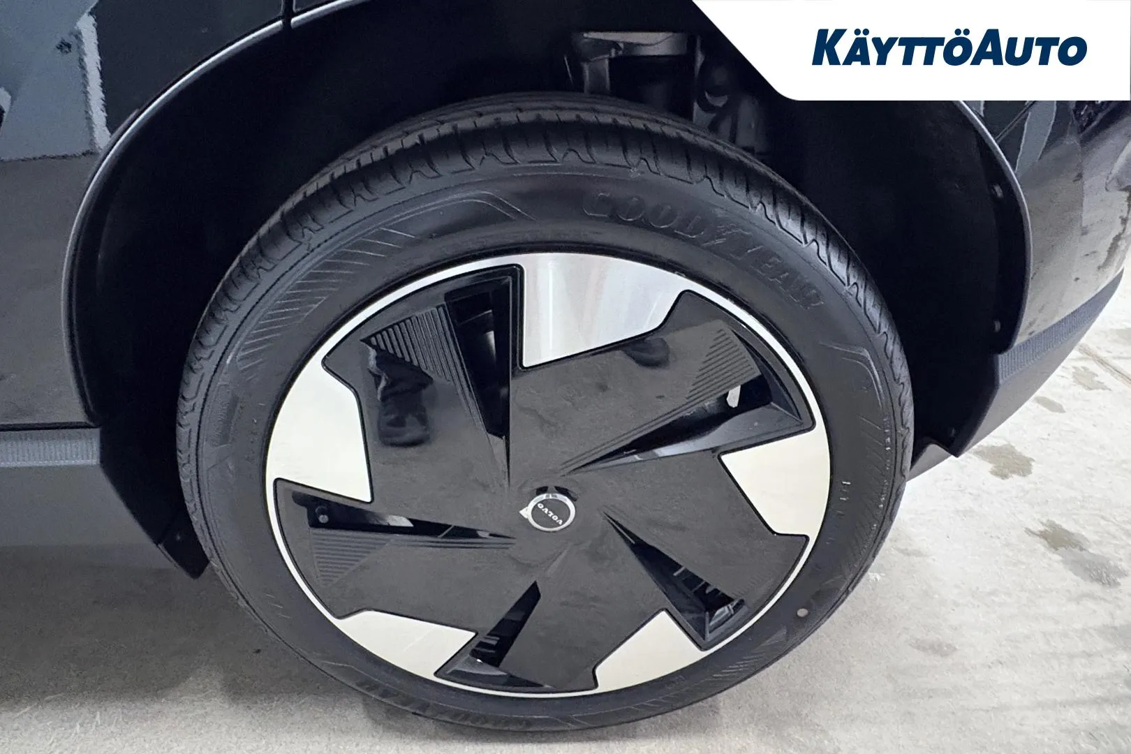 Volvo EX30 JOL-296 carousel image