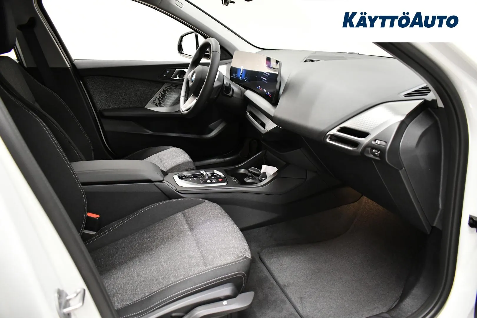 BMW 120 JOL-284 carousel image