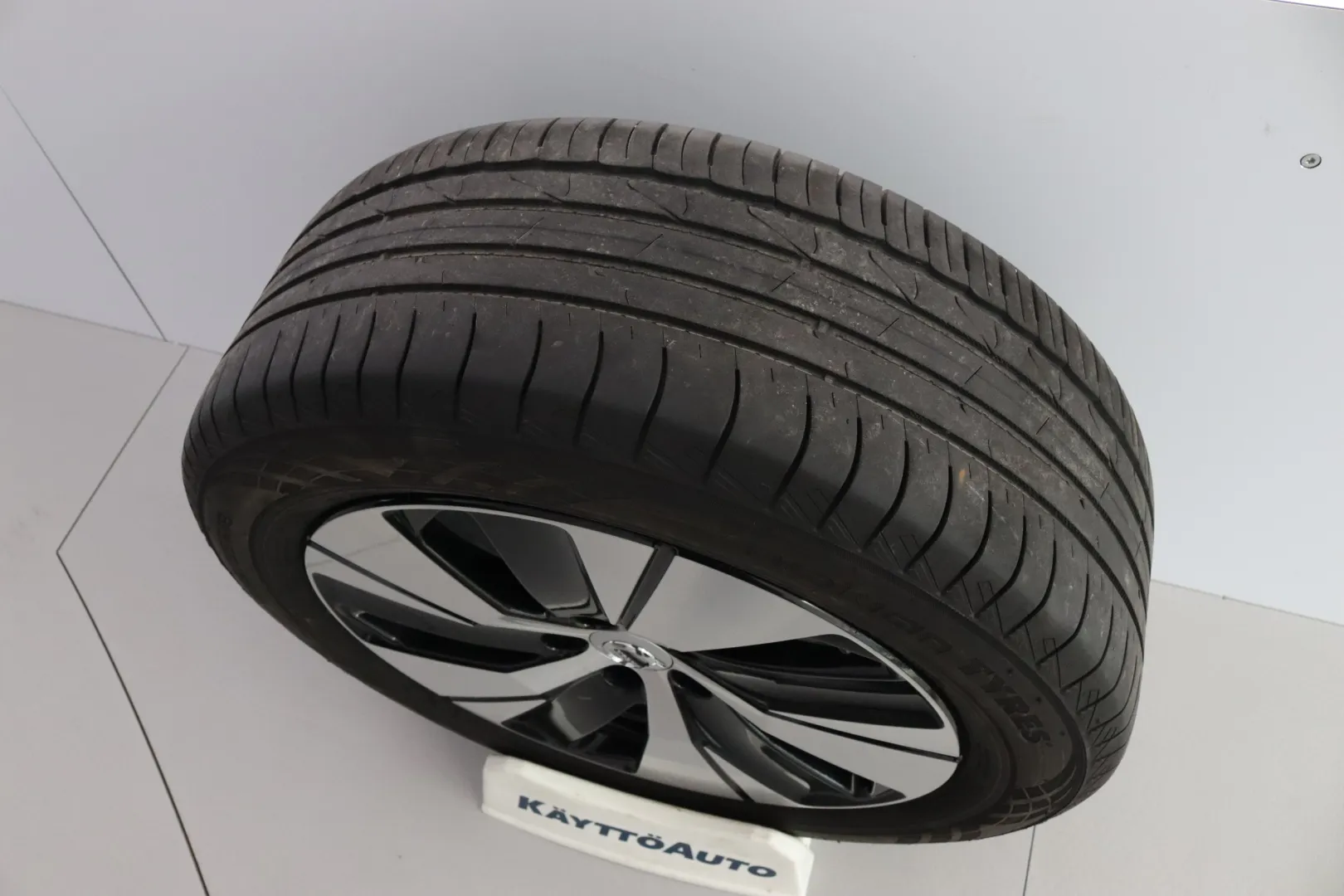 VOLVO XC40 EUS-574 carousel image