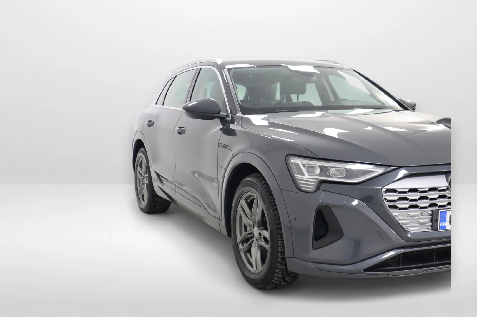 AUDI Q8 e-tron CRL-546 carousel image