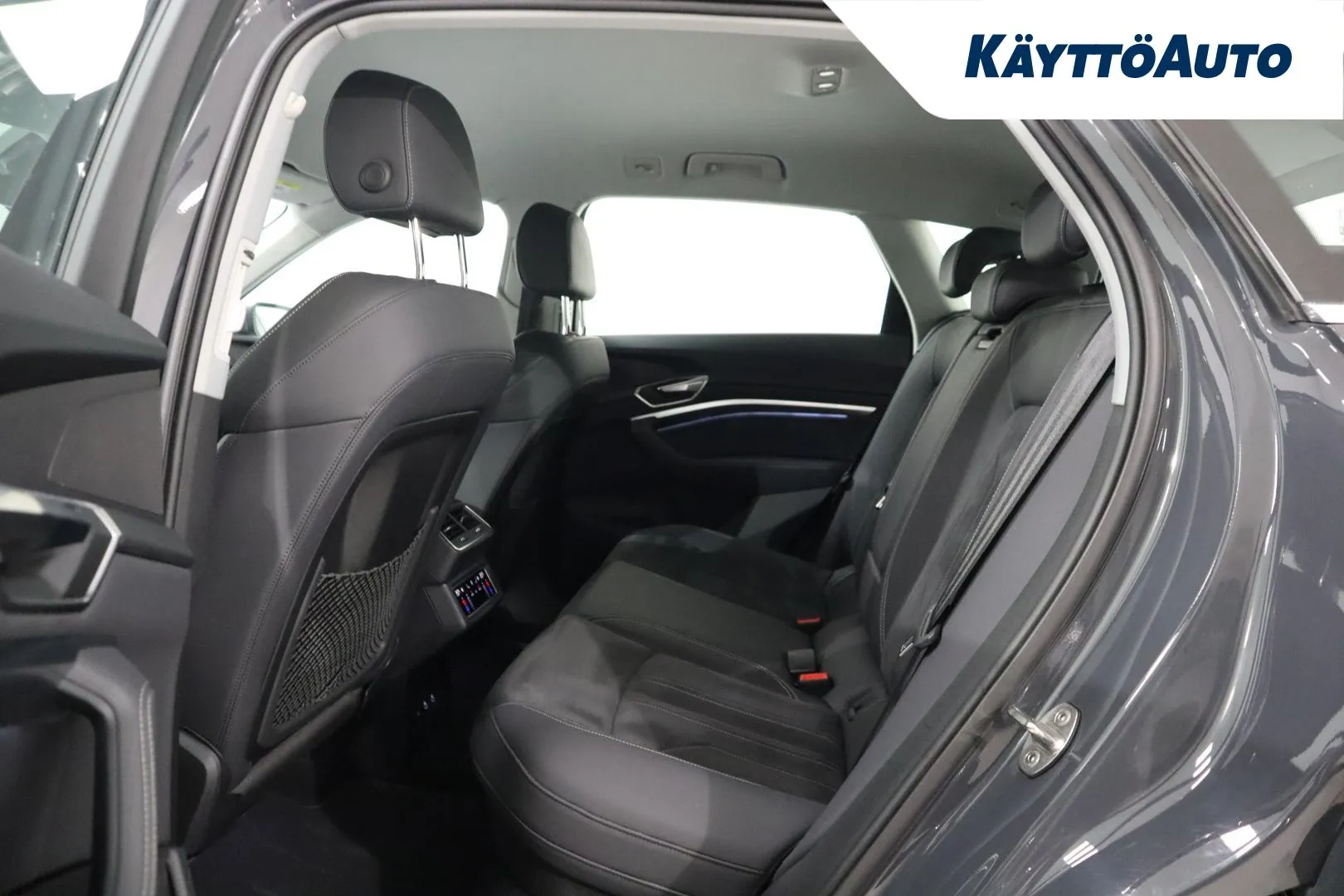 AUDI Q8 e-tron CRL-546 carousel image