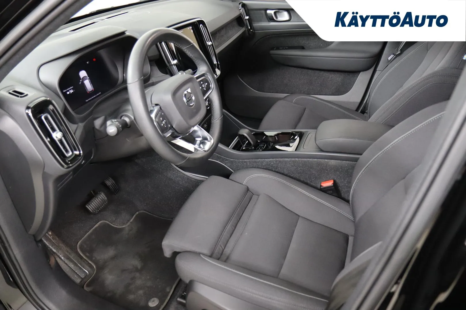 VOLVO XC40 GPC-752 carousel image