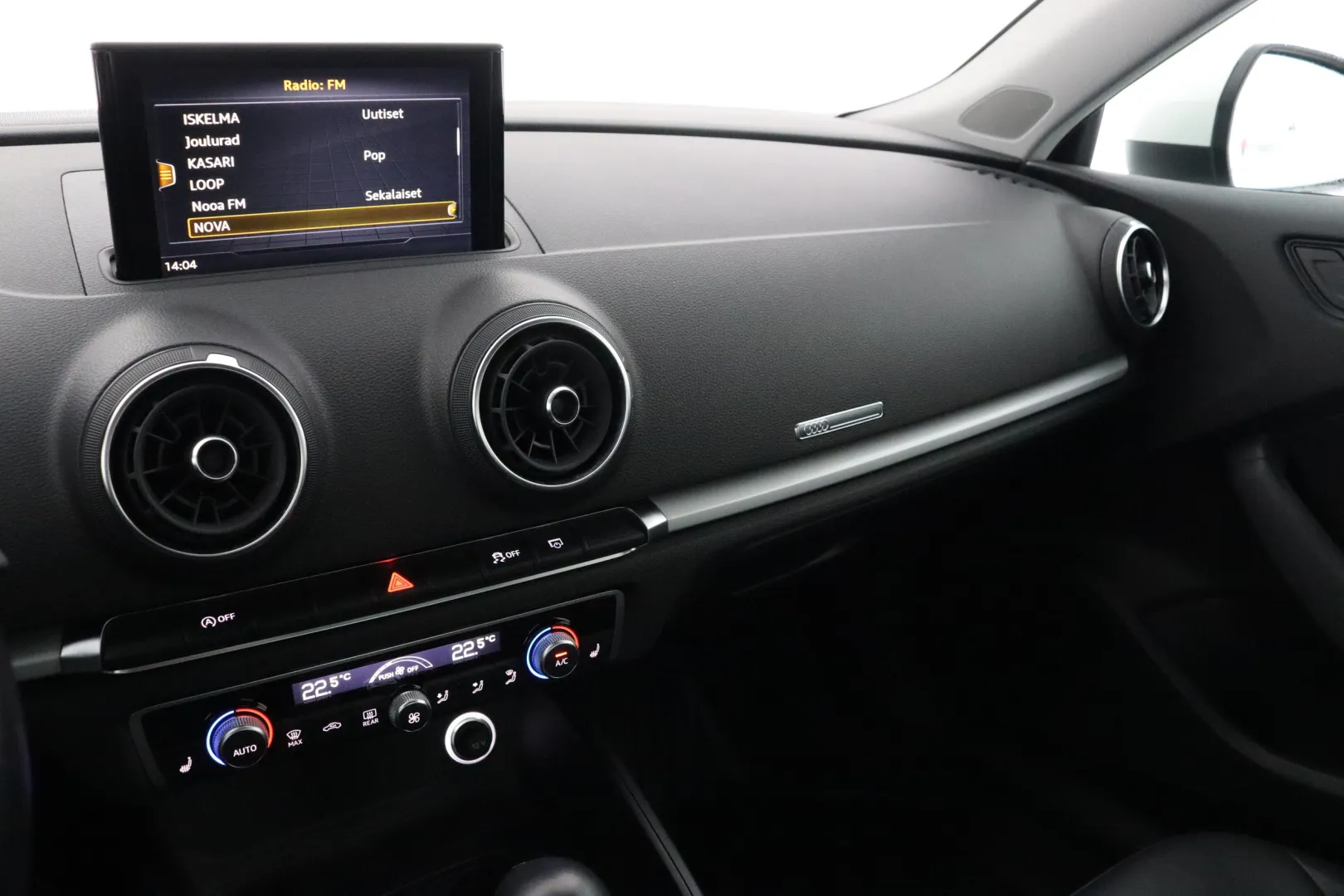 AUDI A3 SYT-574 carousel image