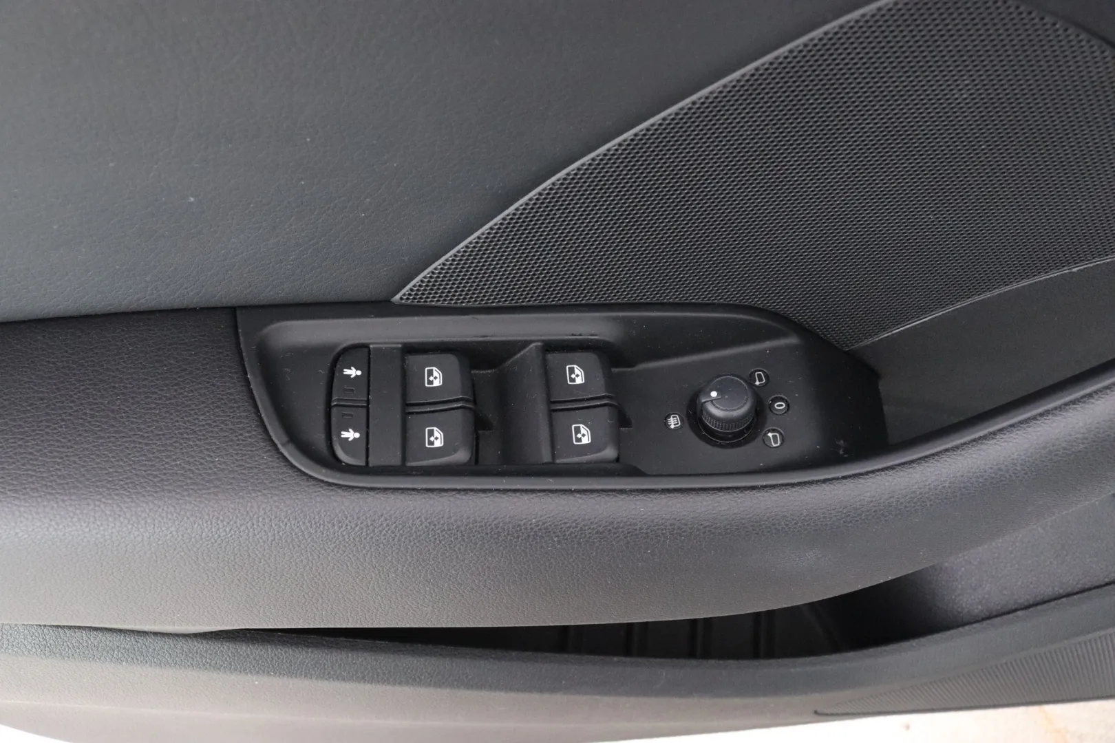 AUDI A3 SYT-574 carousel image