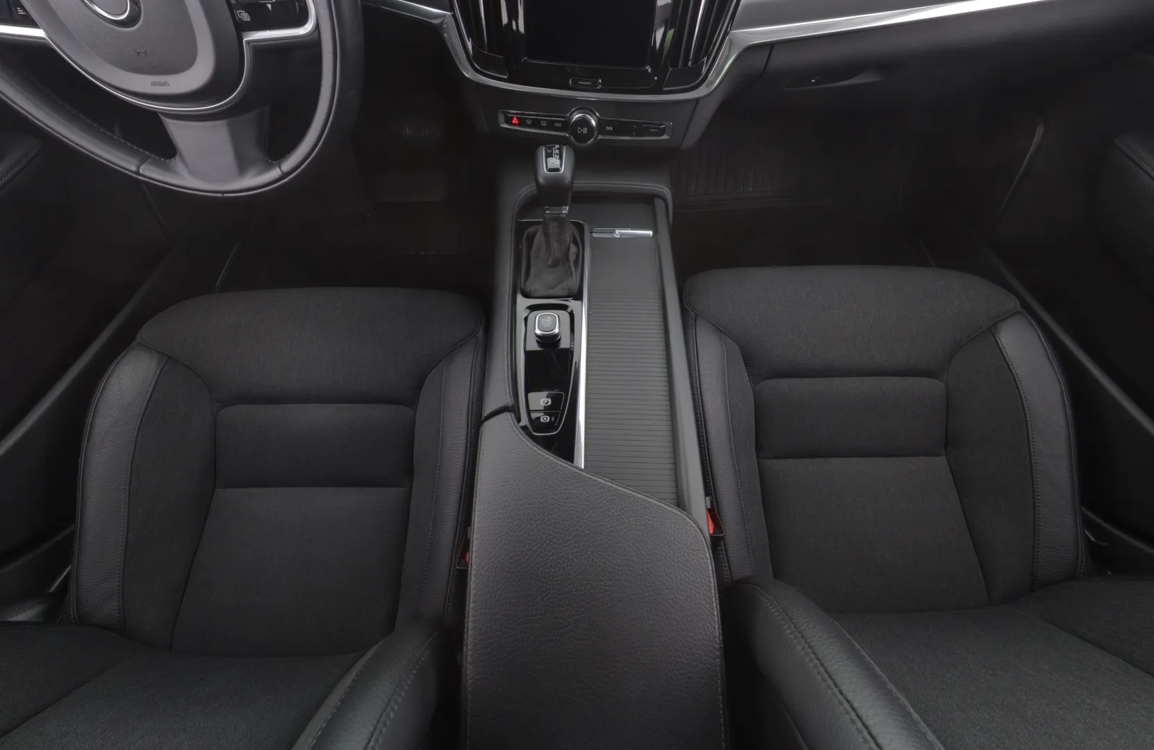 VOLVO S90 SMN-915 carousel image