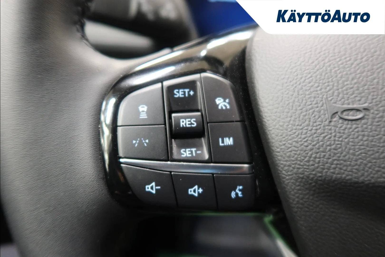 FORD Kuga CSC-755 carousel image