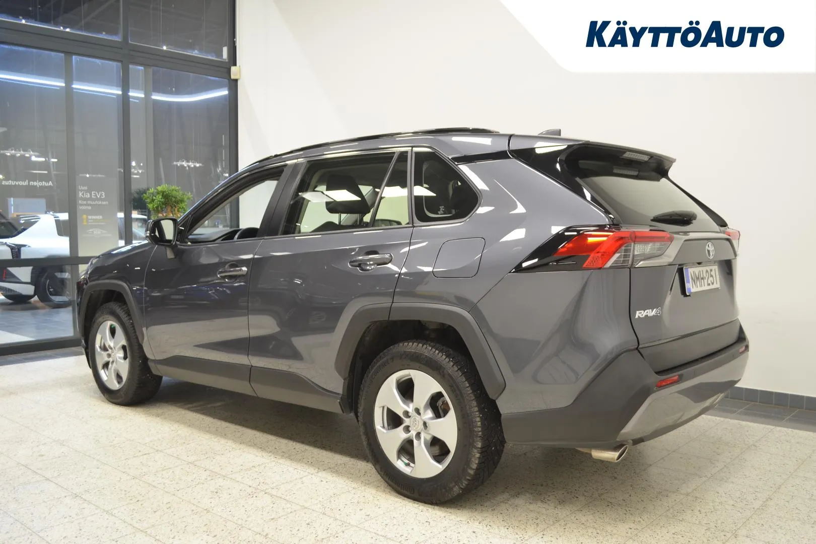 TOYOTA RAV4 NMH-251 carousel image