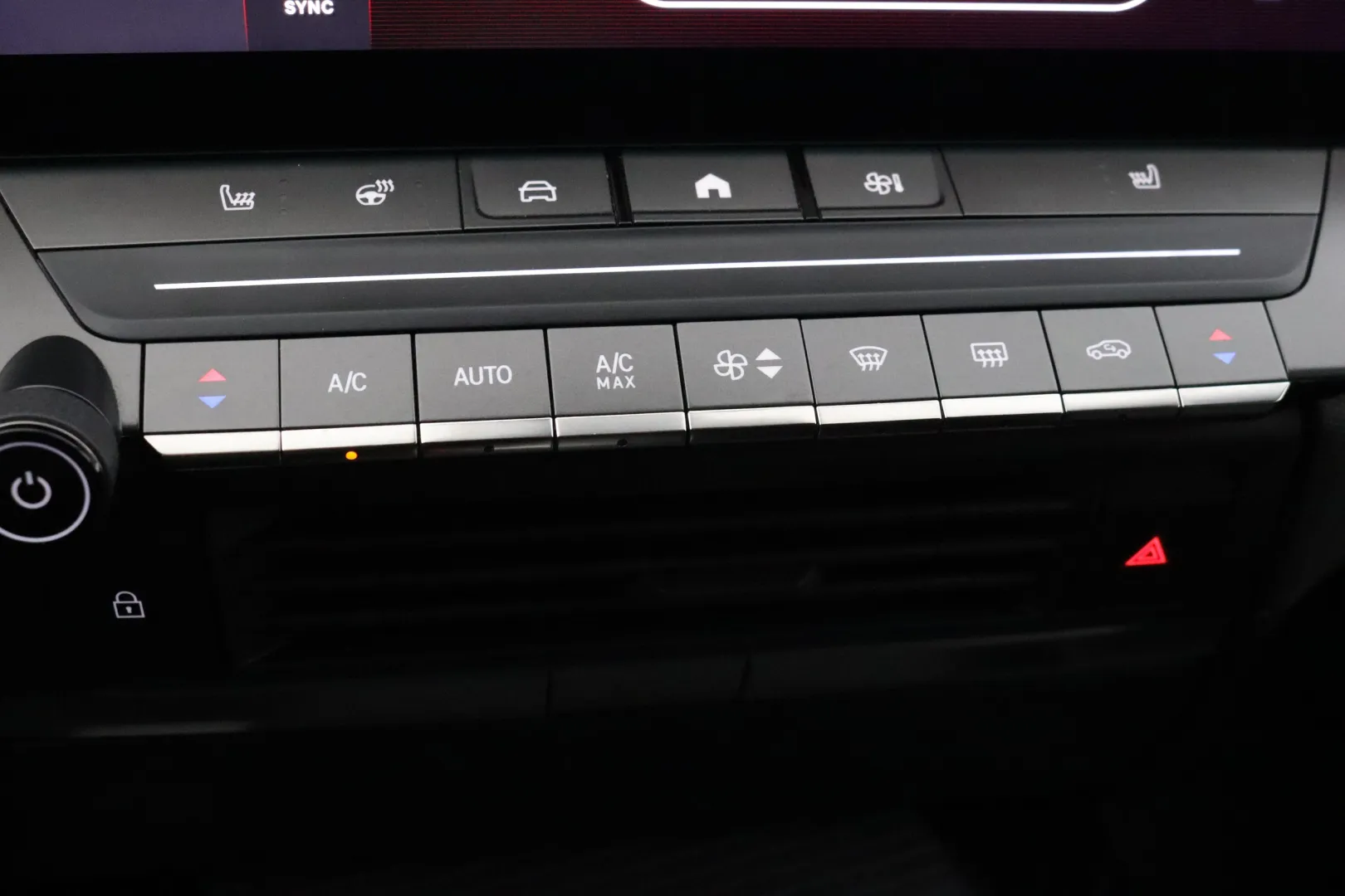 OPEL Astra CRJ-758 carousel image