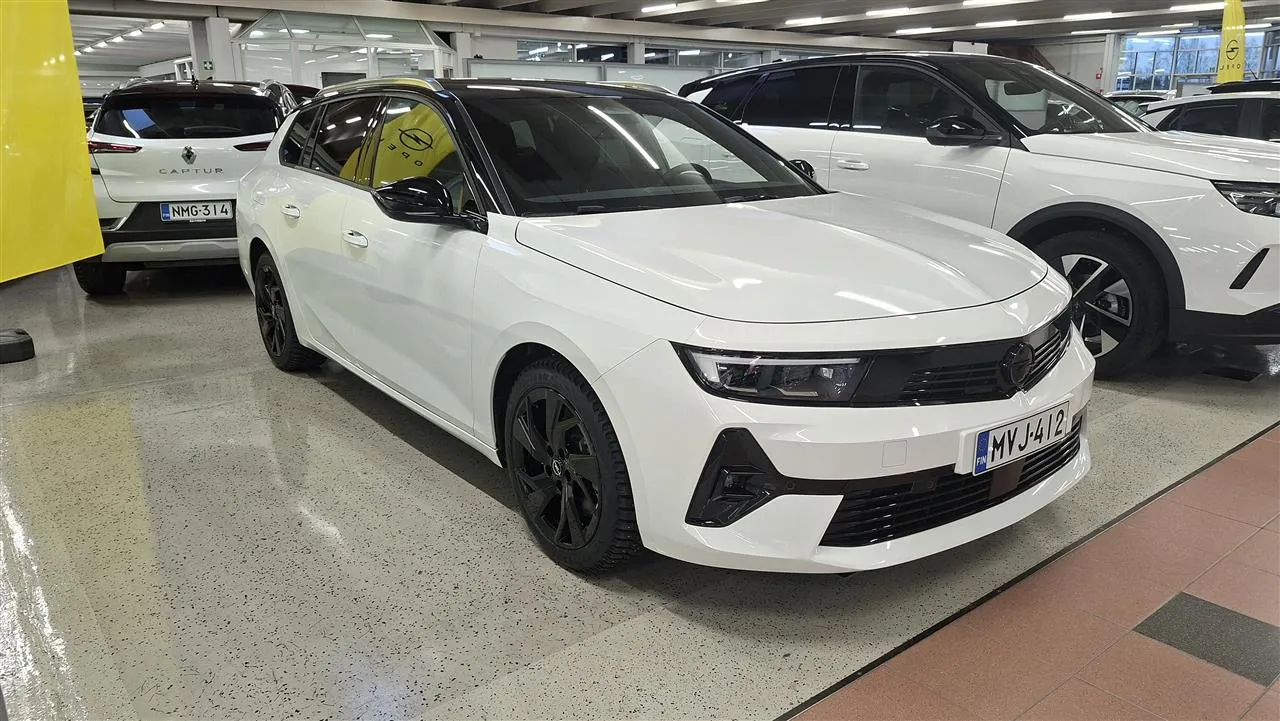 Opel Astra MVJ-412 carousel image