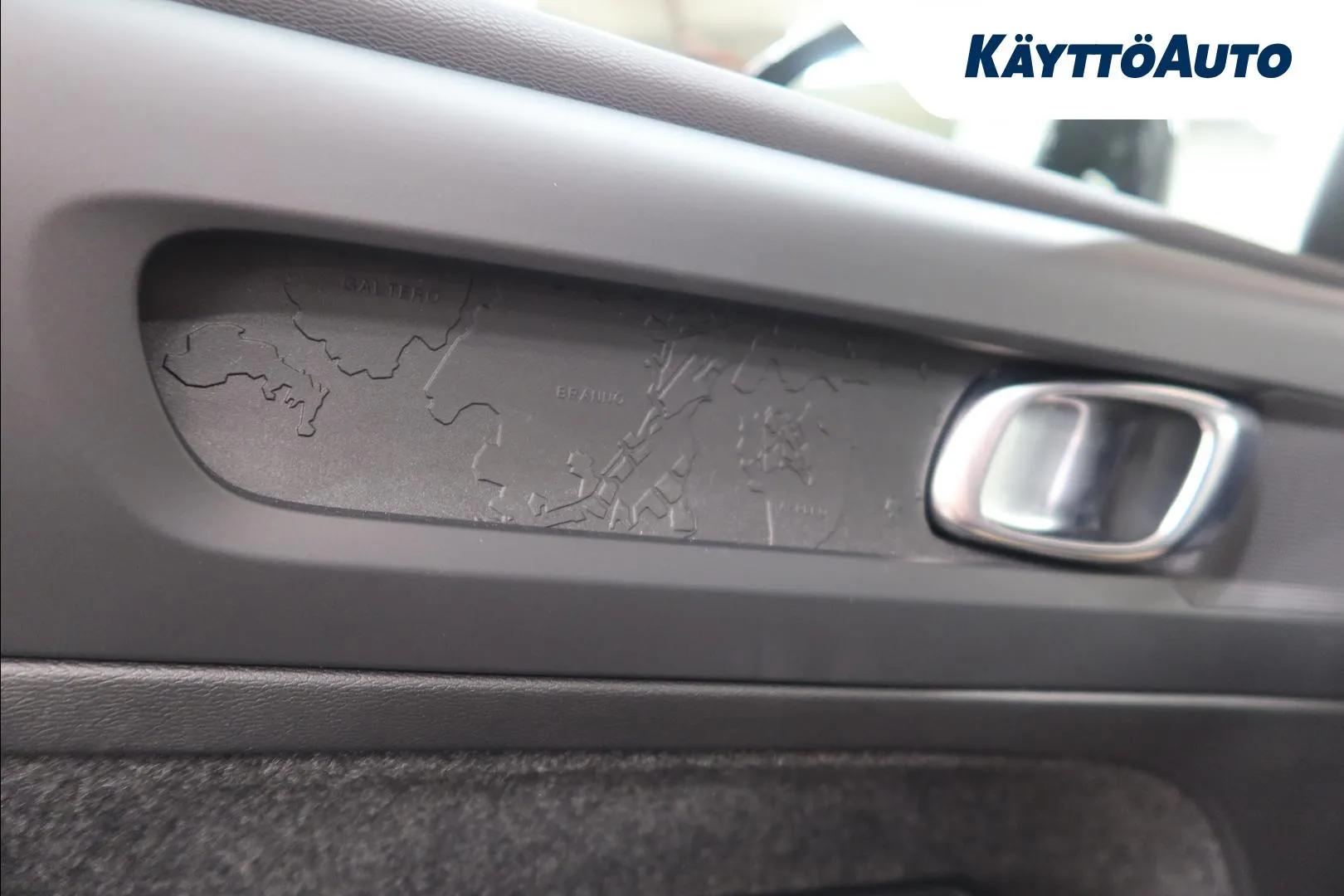 Volvo C40 LTL-870 carousel image