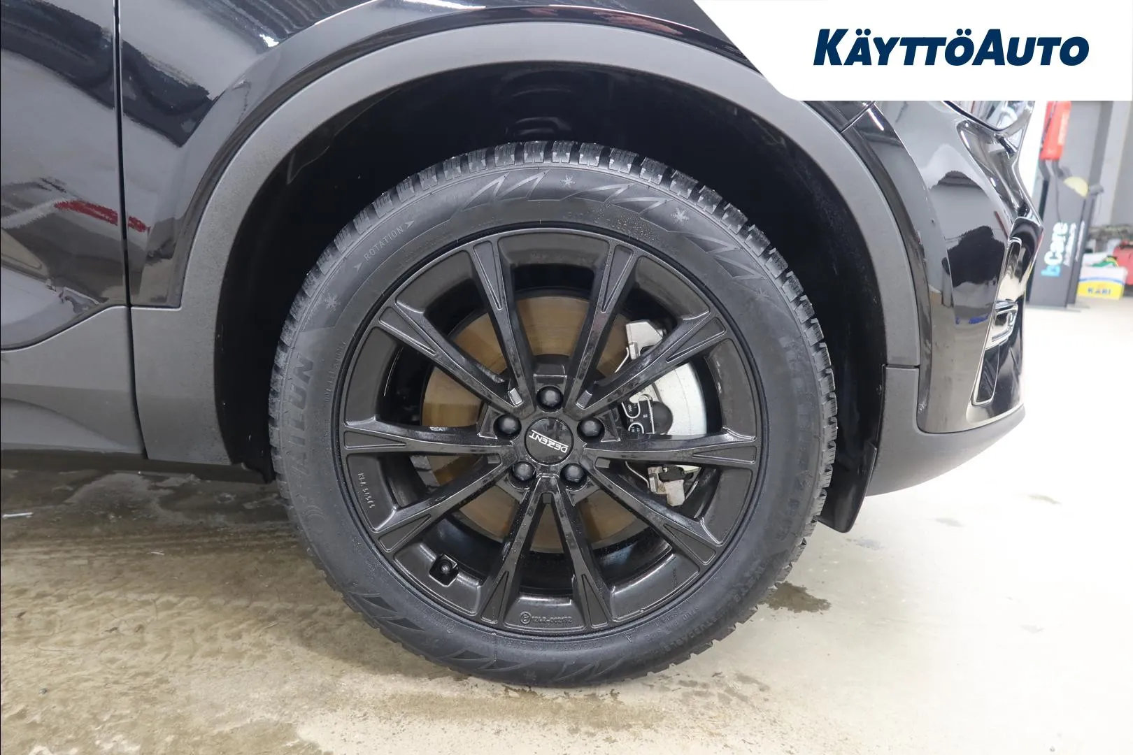 Volvo C40 LTL-870 carousel image