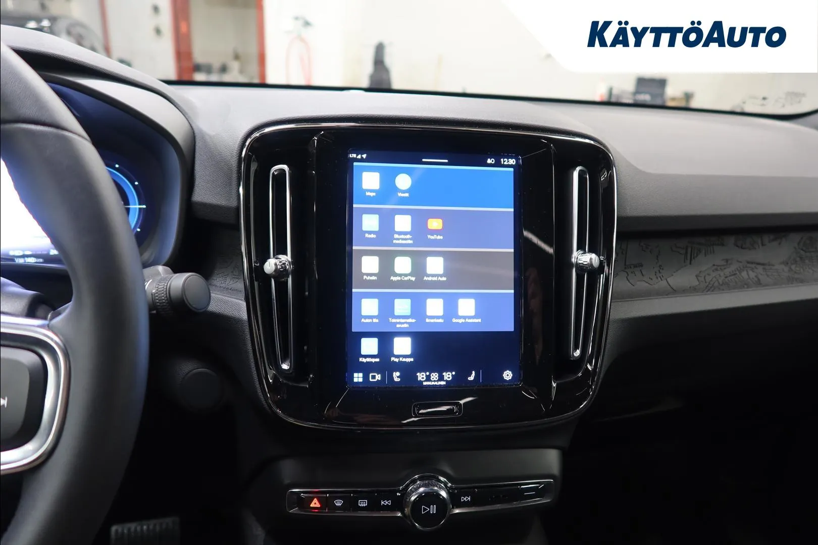 Volvo C40 LTL-870 carousel image