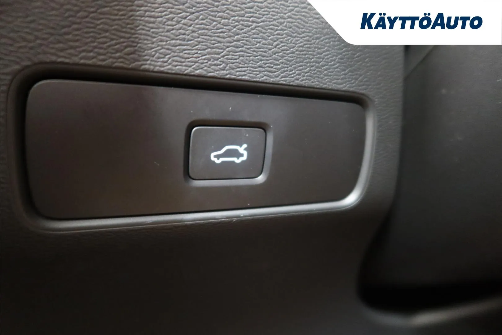 Volvo C40 LTL-870 carousel image