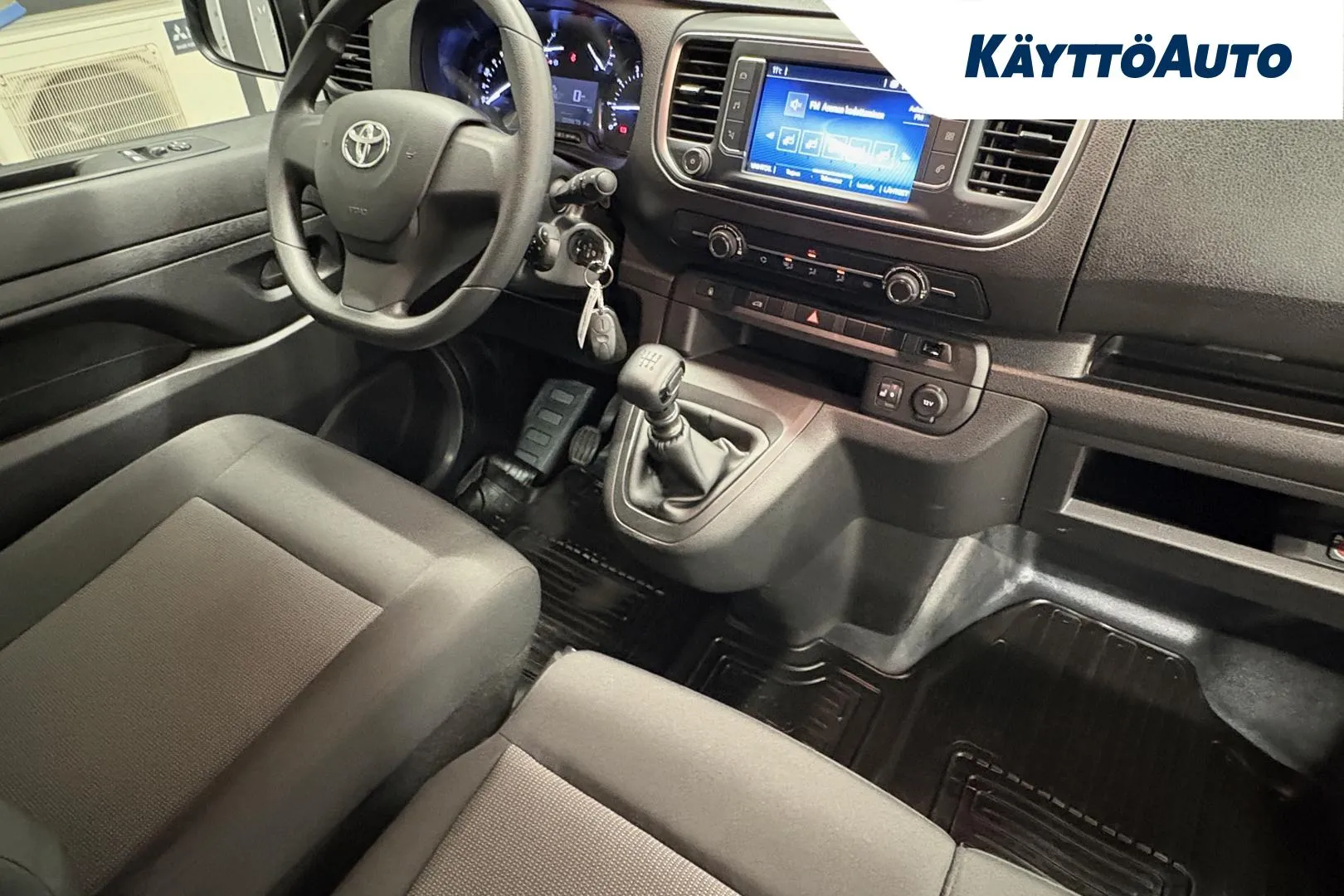 TOYOTA Proace YXT-767 carousel image