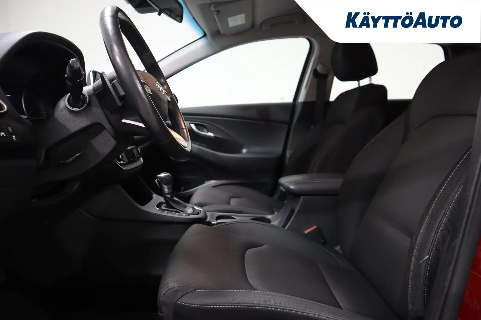 HYUNDAI i30 Hatchback XNN-776 carousel image