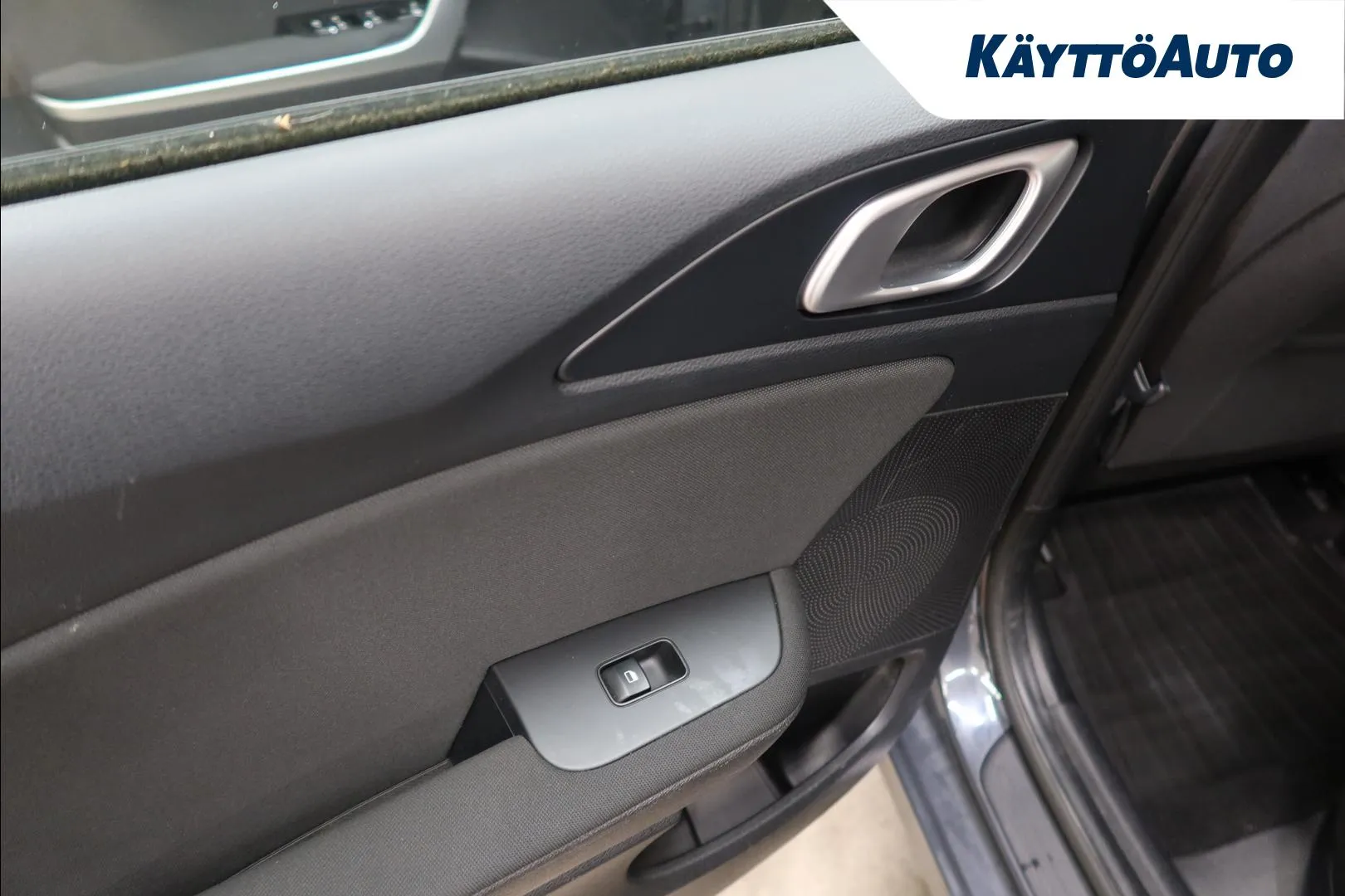 KIA Ceed XRB-623 carousel image