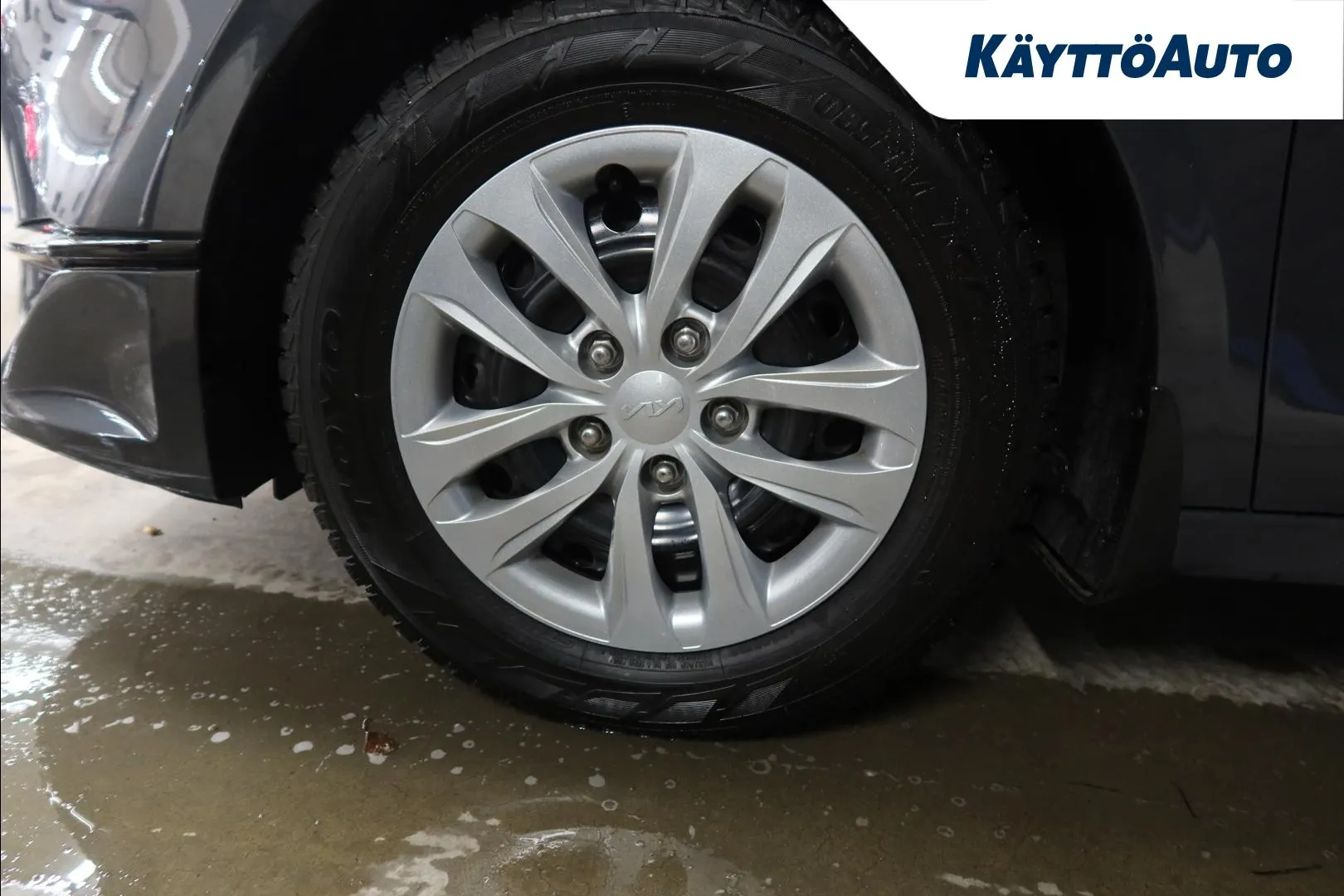 KIA Ceed XRB-623 carousel image