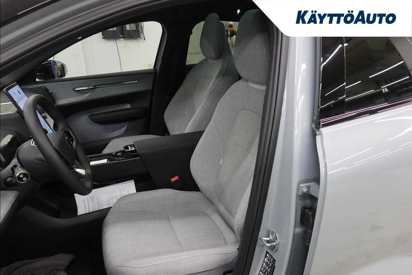 Volvo EX30 FSS-768 carousel image