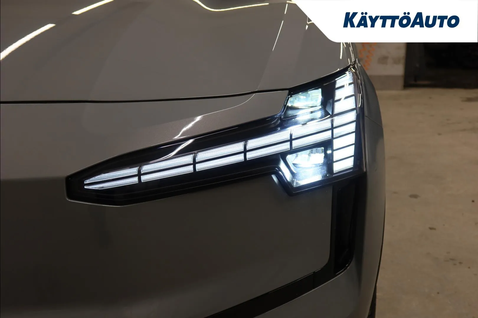 Volvo EX30 FSS-768 carousel image