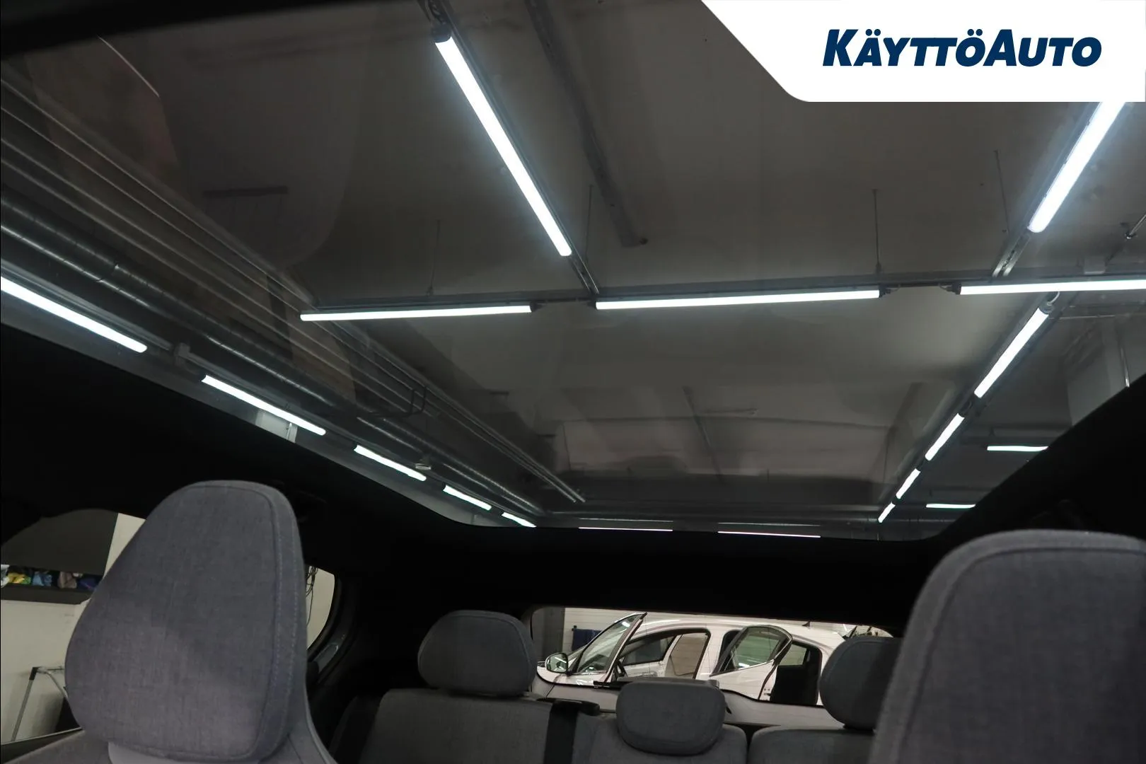 Volvo EX30 FSS-768 carousel image