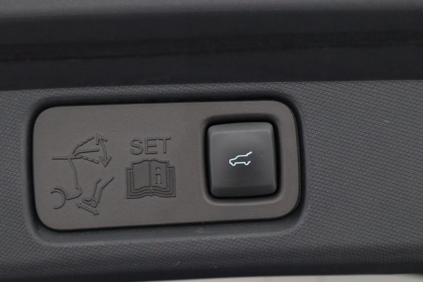 FORD Mustang Mach-E CRP-159 carousel image