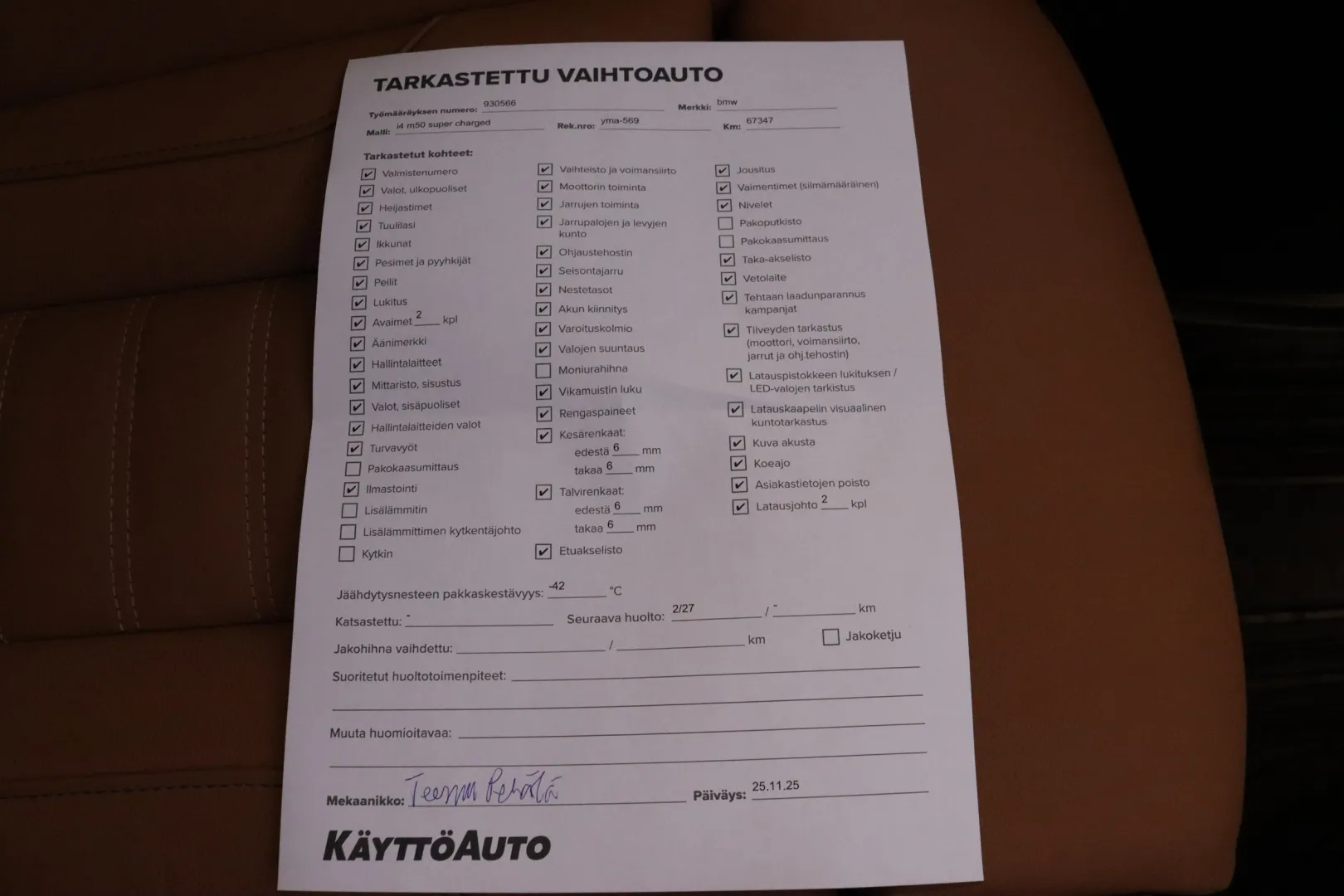 BMW i4 YMA-569 carousel image