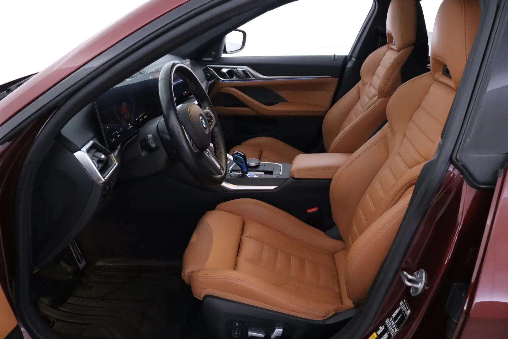 BMW i4 YMA-569 carousel image