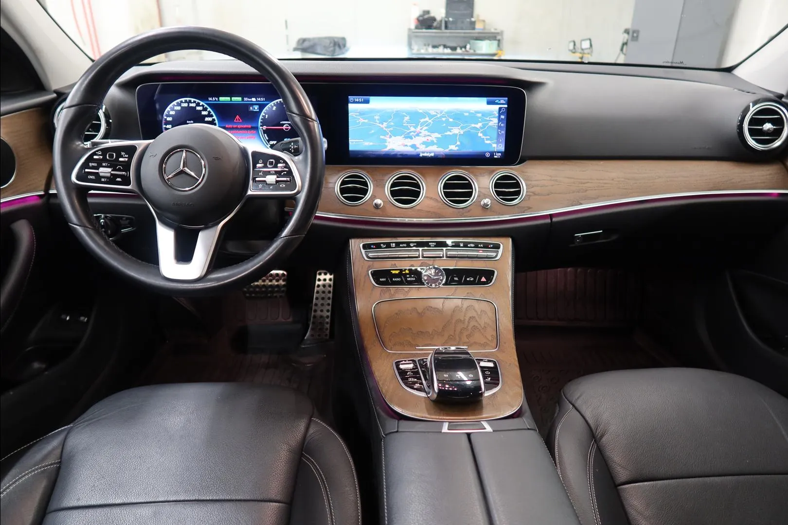 MERCEDES-BENZ E ZNR-284 carousel image