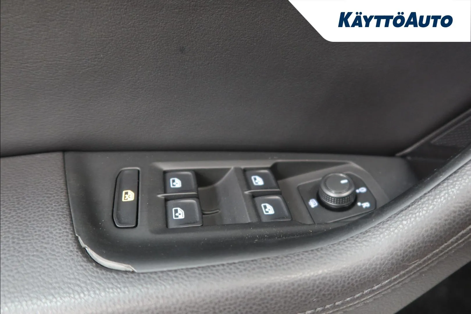 Volkswagen Passat NMO-732 carousel image