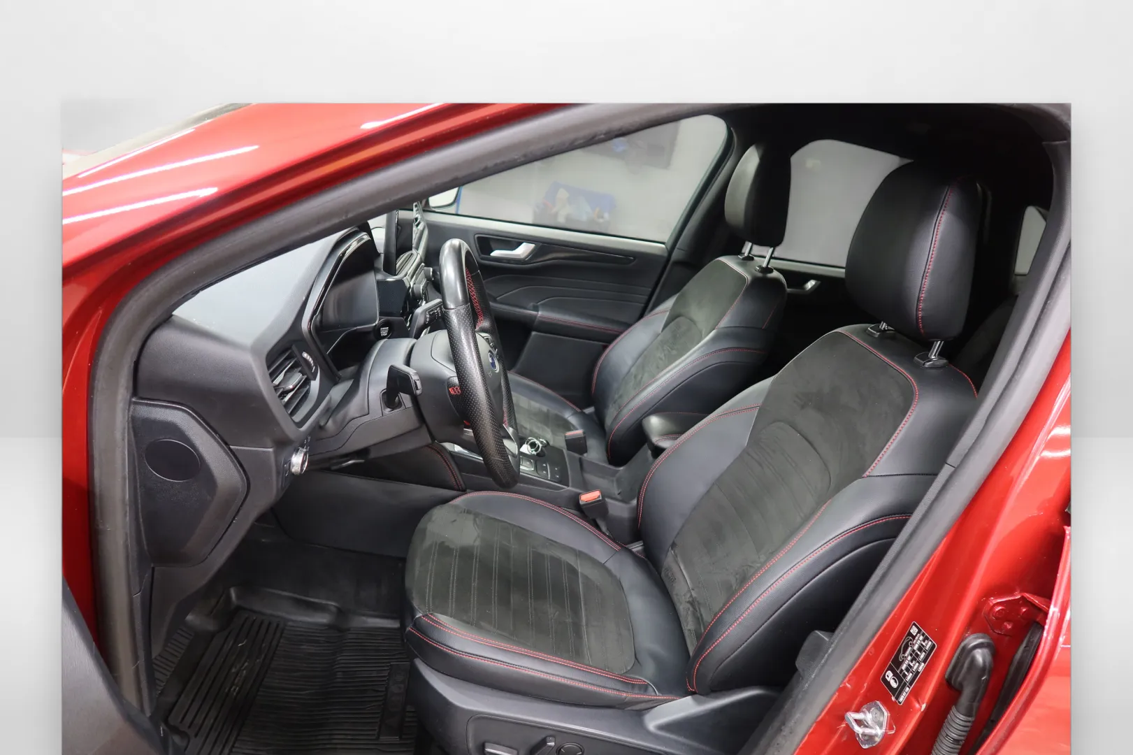 FORD Kuga KVC-416 carousel image