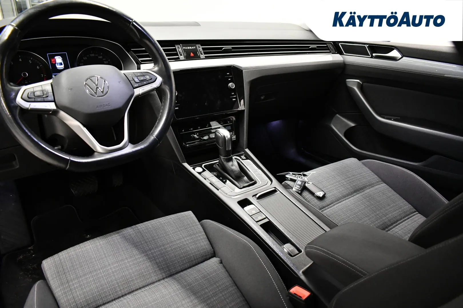 VOLKSWAGEN Passat LPP-458 carousel image