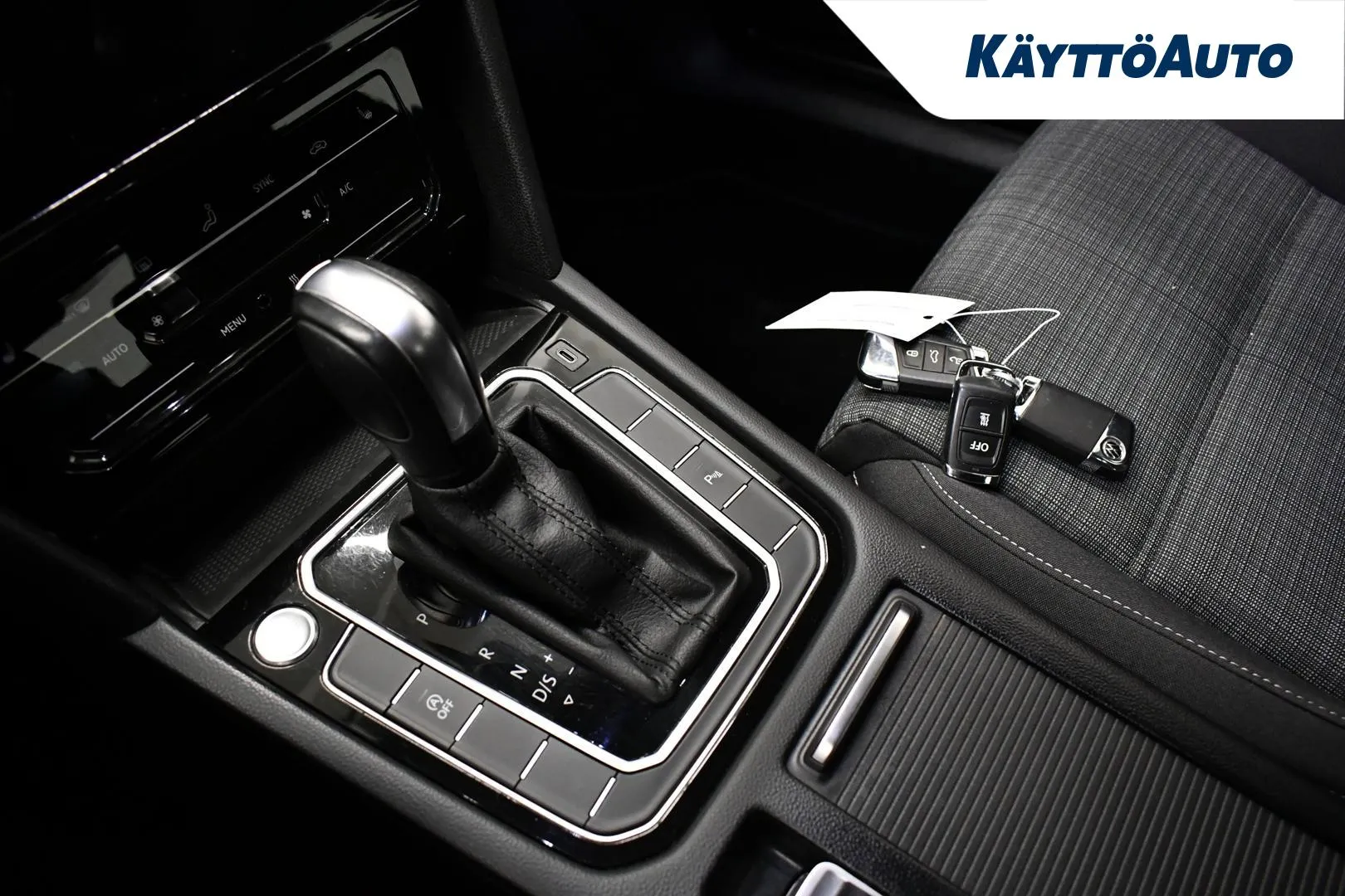 VOLKSWAGEN Passat LPP-458 carousel image