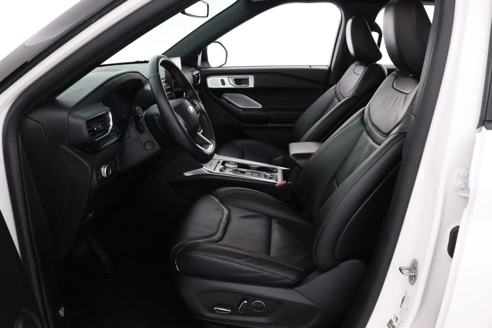 FORD Explorer KUH-707 carousel image