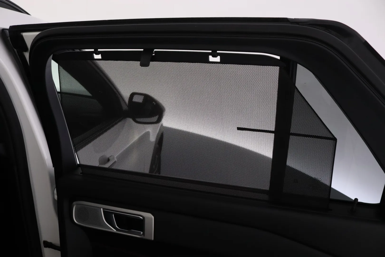 FORD Explorer KUH-707 carousel image