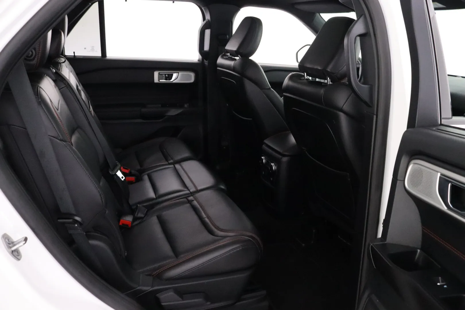 FORD Explorer KUH-707 carousel image