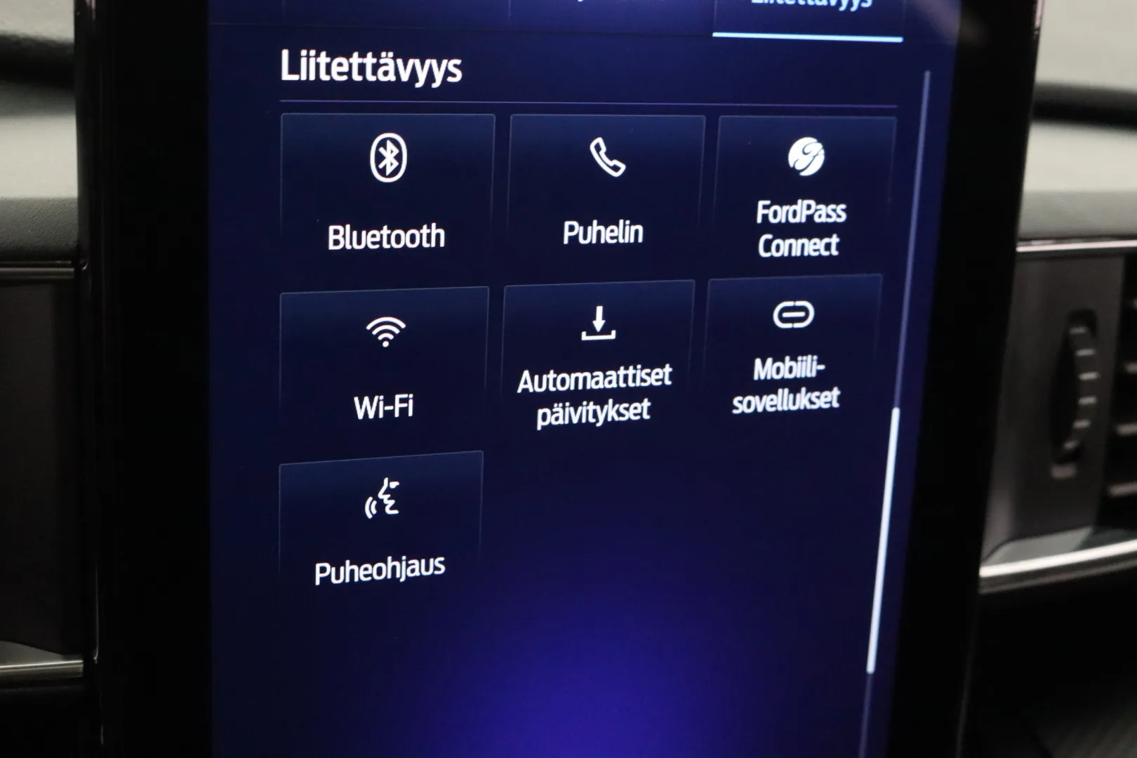 FORD Explorer KUH-707 carousel image