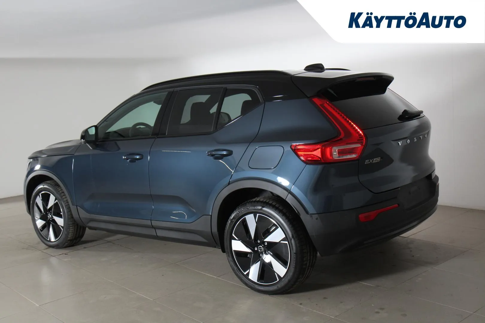 Volvo EX40 LTN-411 carousel image