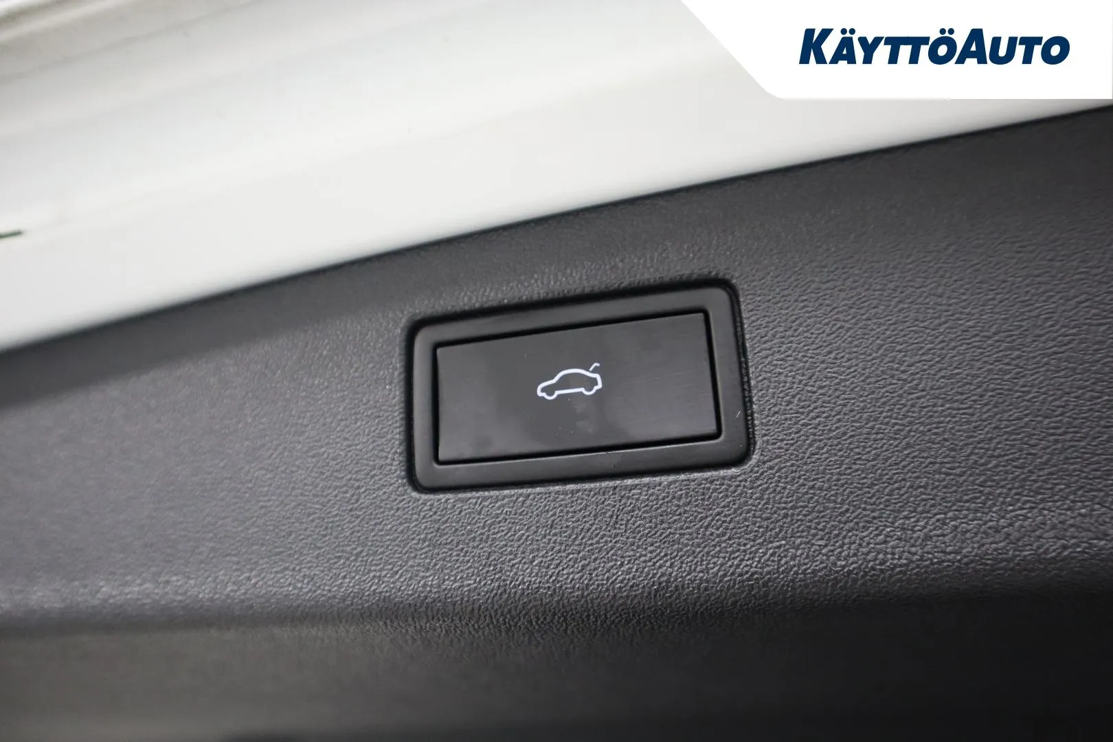 VOLKSWAGEN Tiguan ZPC-619 carousel image