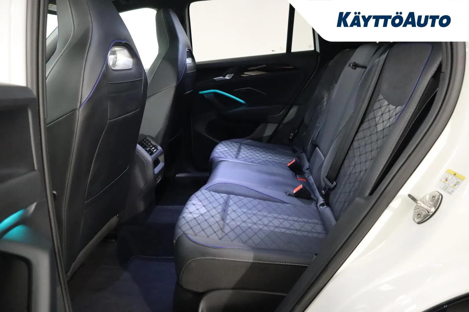 VOLKSWAGEN Tiguan ZPC-619 carousel image