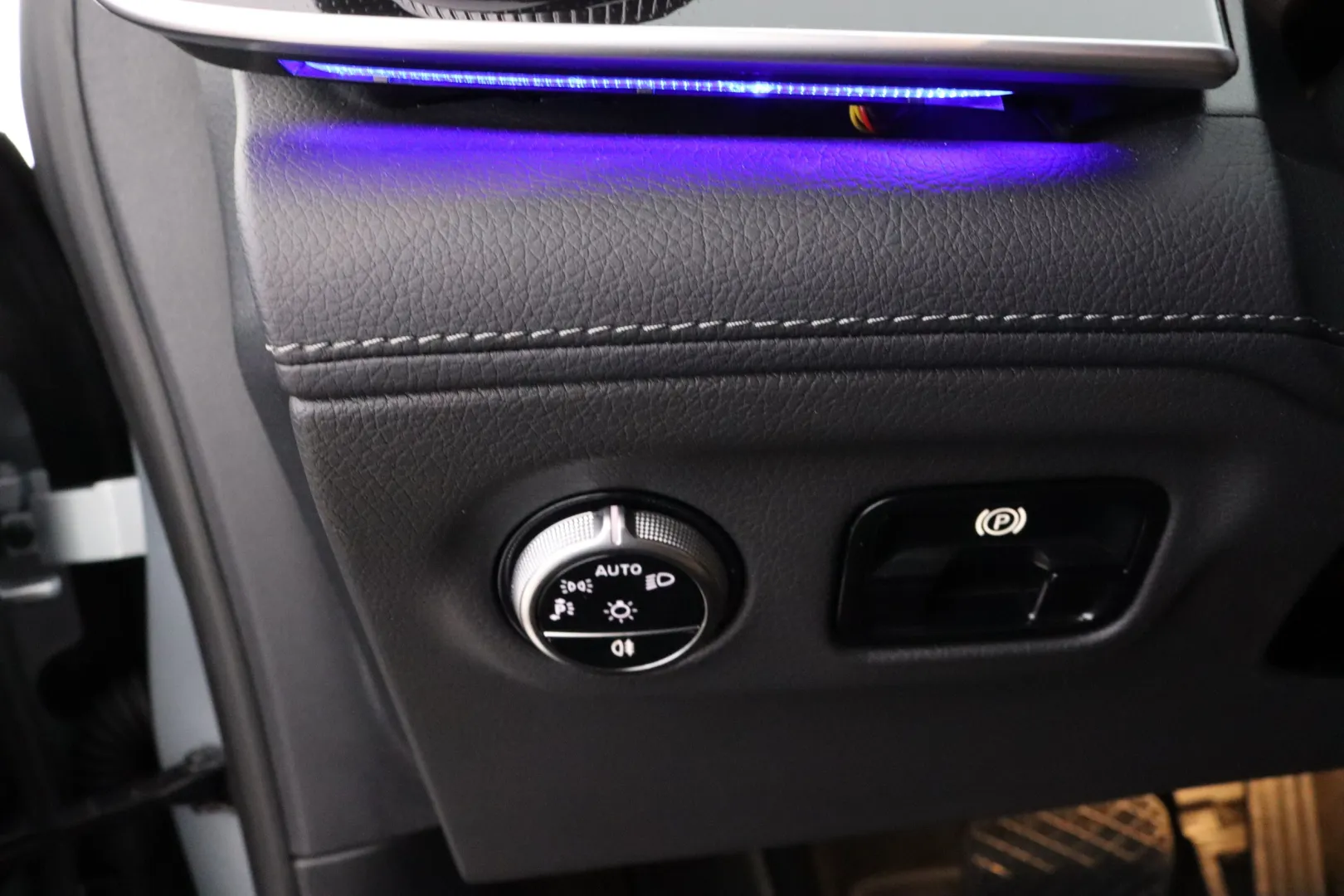 MERCEDES-BENZ EQE RXJ-976 carousel image