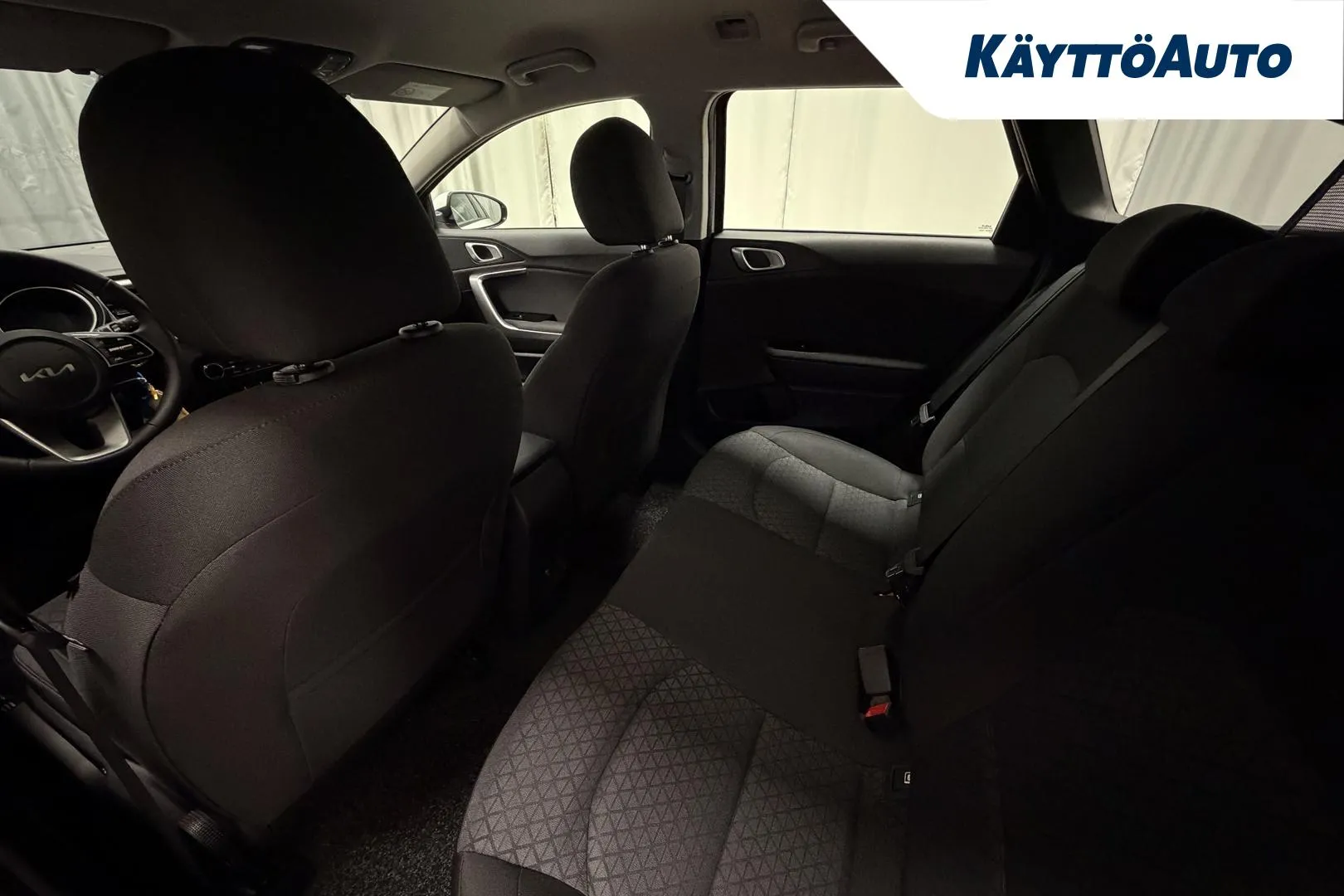 Kia Ceed MRL-755 carousel image