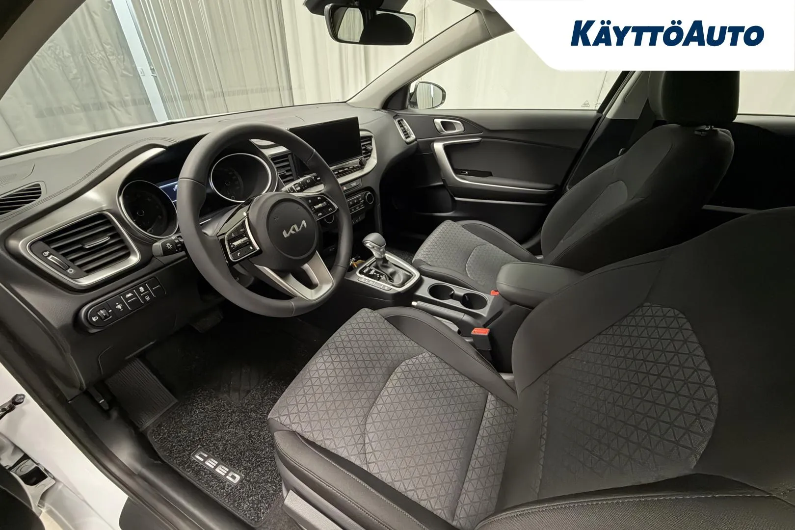 Kia Ceed NOA-520 carousel image