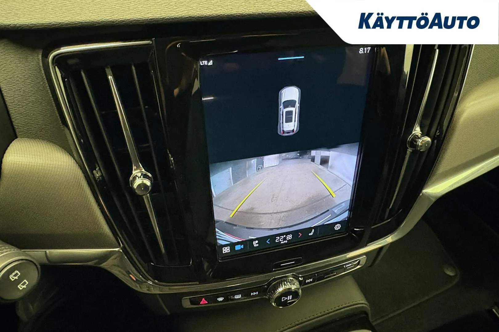 VOLVO V90 KXA-975 carousel image