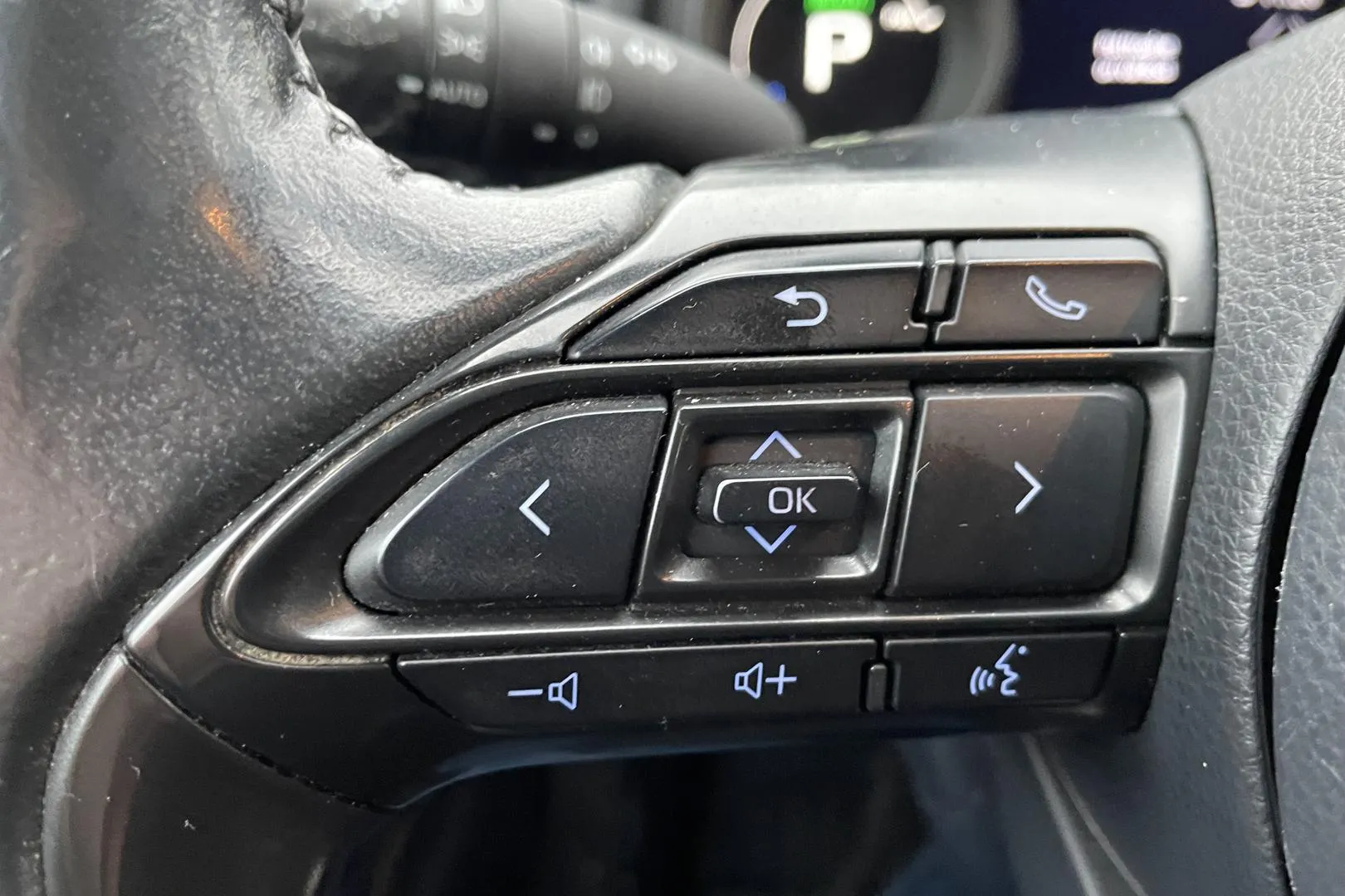 Toyota Yaris CPO-996 carousel image