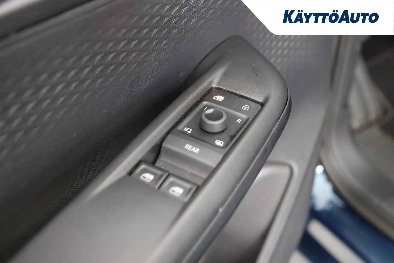 CUPRA Born FOZ-769 carousel image