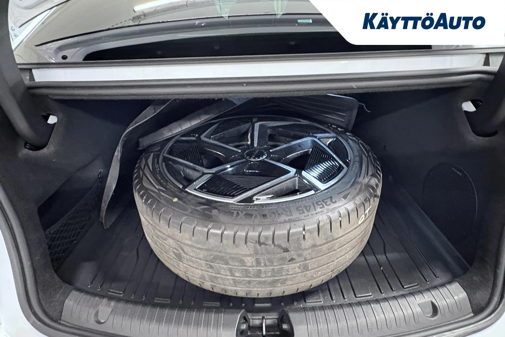 BYD Seal GPV-104 carousel image