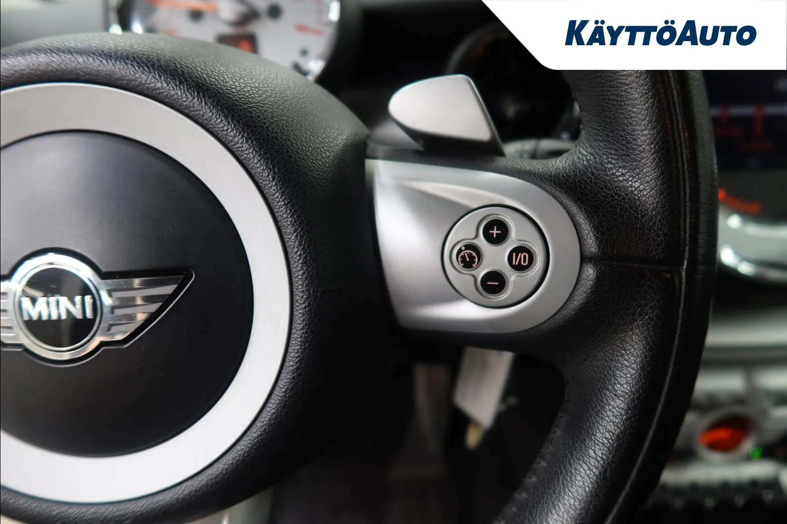 MINI Cooper CMS-645 carousel image