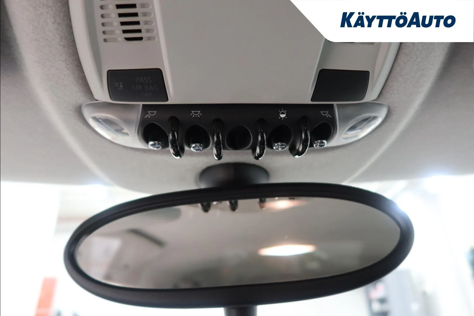 MINI Cooper CMS-645 carousel image