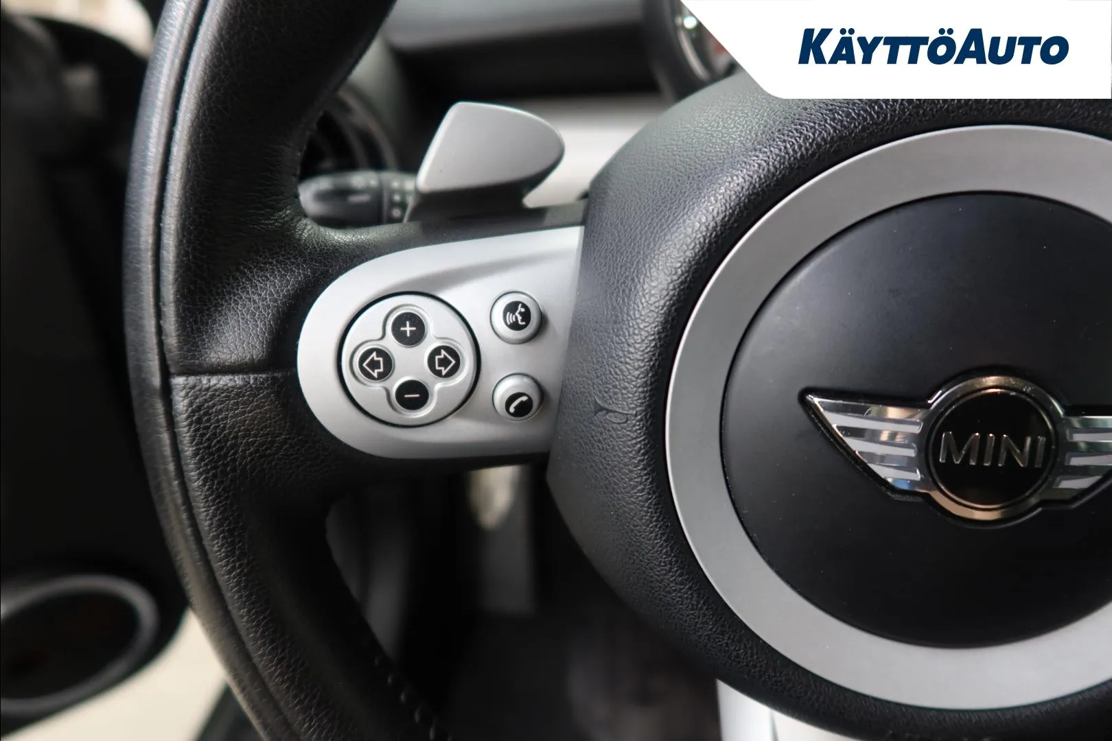 MINI Cooper CMS-645 carousel image